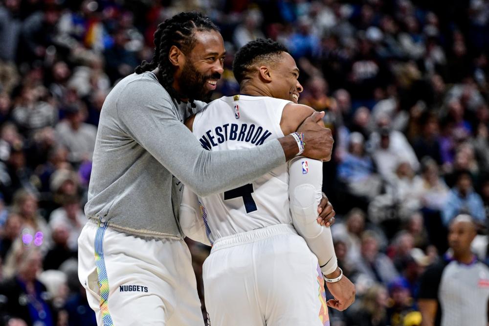 围绕塔图姆 围绕塔图姆