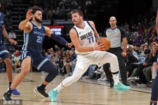 虽然球队在 虽然球队在