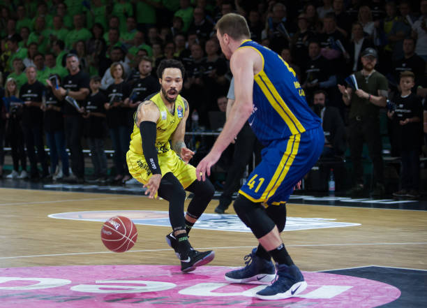 13岁小将打破出战纪录：阿森纳不仅赢在当下，也还要赢下未来