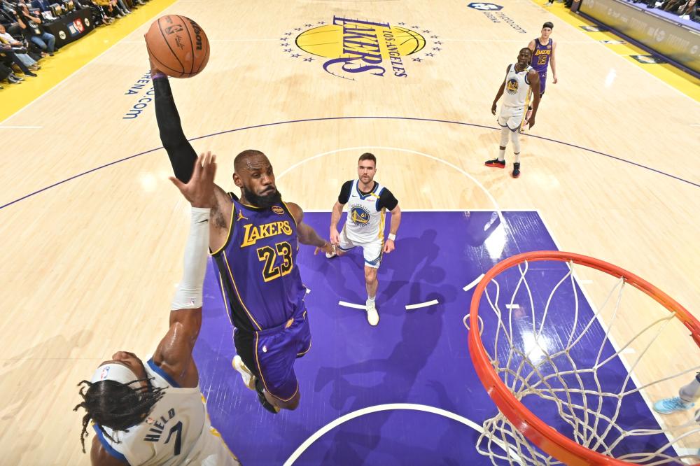 球星连续进球，引领全队节奏